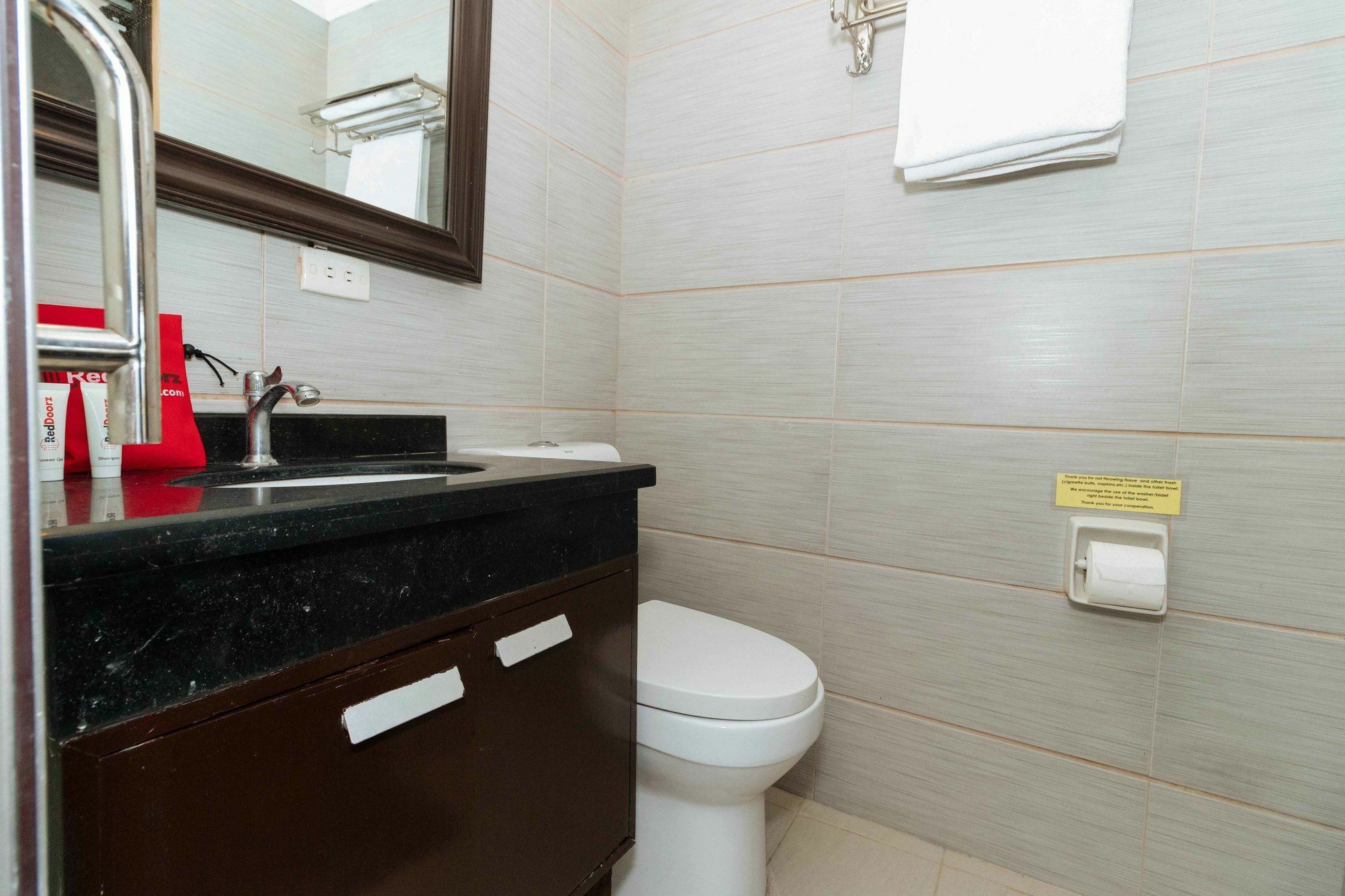 Hotel Super Oyo 791 Bell Mansion Quezon City Exterior foto